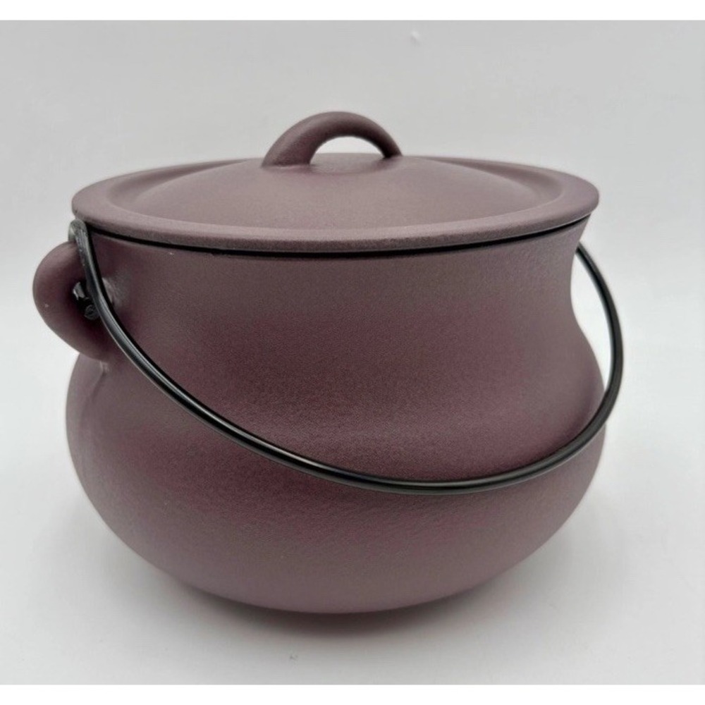 NEW!! Smith & Clark Ironworks 4 Qt Cauldron Pre-Seasoned Cast Iron Pot Purple